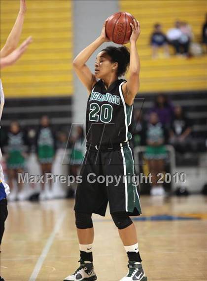 Thumbnail 2 in Agoura vs. Inglewood (CIF SS D3AA Final) photogallery.