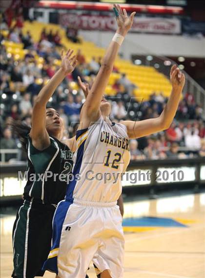 Thumbnail 3 in Agoura vs. Inglewood (CIF SS D3AA Final) photogallery.