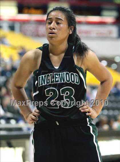 Thumbnail 2 in Agoura vs. Inglewood (CIF SS D3AA Final) photogallery.