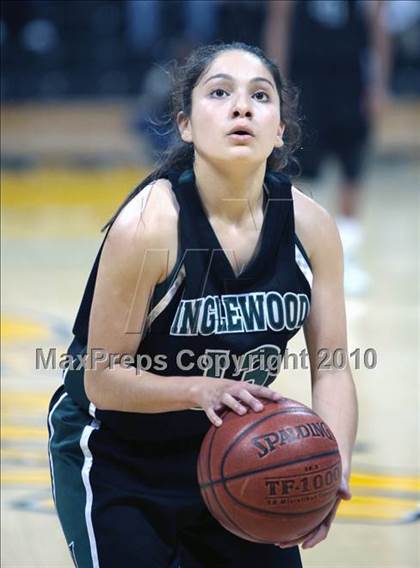 Thumbnail 1 in Agoura vs. Inglewood (CIF SS D3AA Final) photogallery.