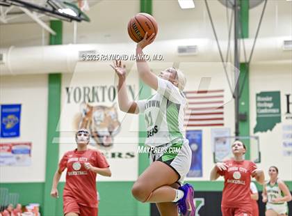 Thumbnail 2 in Union City @ Yorktown photogallery.