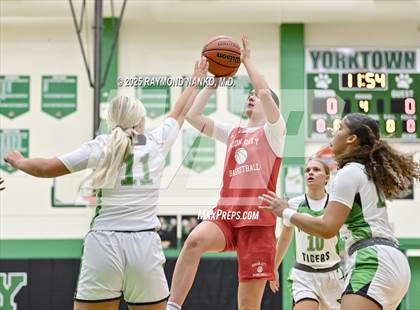 Thumbnail 1 in Union City @ Yorktown photogallery.