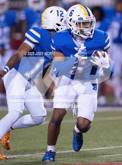 Thumbnail 1 in Greenwood @ Senatobia (MHSAA 4A Round 1) photogallery.