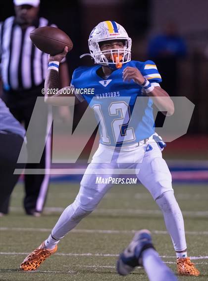 Thumbnail 1 in Greenwood @ Senatobia (MHSAA 4A Round 1) photogallery.