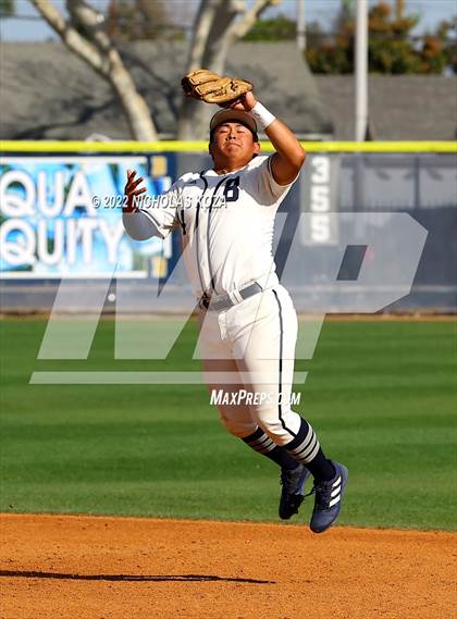 Thumbnail 3 in Mater Dei vs. St. John Bosco photogallery.