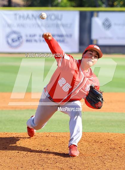Thumbnail 2 in Mater Dei vs. St. John Bosco photogallery.