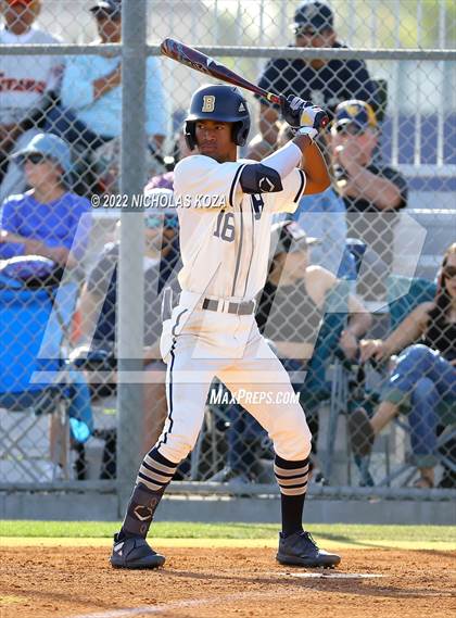 Thumbnail 3 in Mater Dei vs. St. John Bosco photogallery.