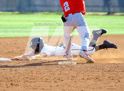 Thumbnail 3 in Mater Dei vs. St. John Bosco photogallery.