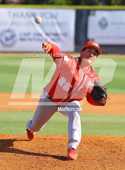 Thumbnail 3 in Mater Dei vs. St. John Bosco photogallery.