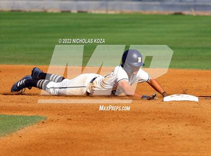 Thumbnail 3 in Mater Dei vs. St. John Bosco photogallery.