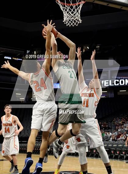 Thumbnail 2 in Colfax vs Woodland (@ Golden 1 Center) photogallery.