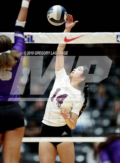 Thumbnail 1 in Fulshear vs Hereford (UIL 4A Final) photogallery.