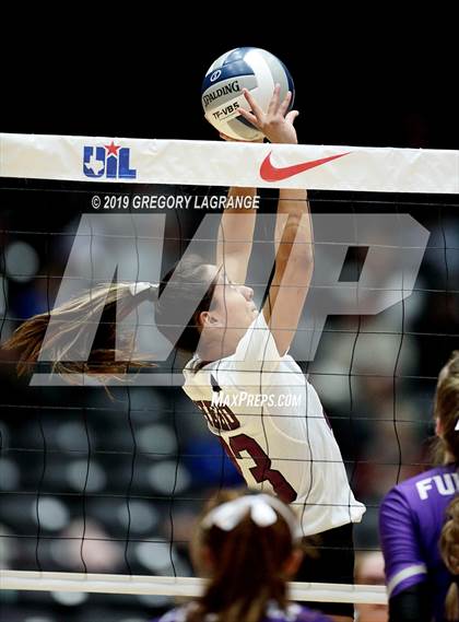 Thumbnail 2 in Fulshear vs Hereford (UIL 4A Final) photogallery.