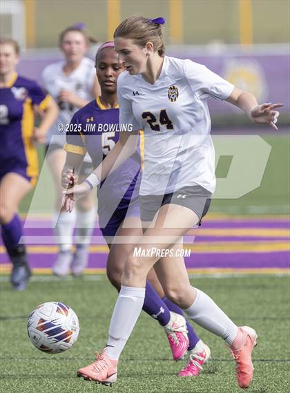 Thumbnail 3 in Monticello vs. Williamsville (IHSA 1A Sectional Final) photogallery.