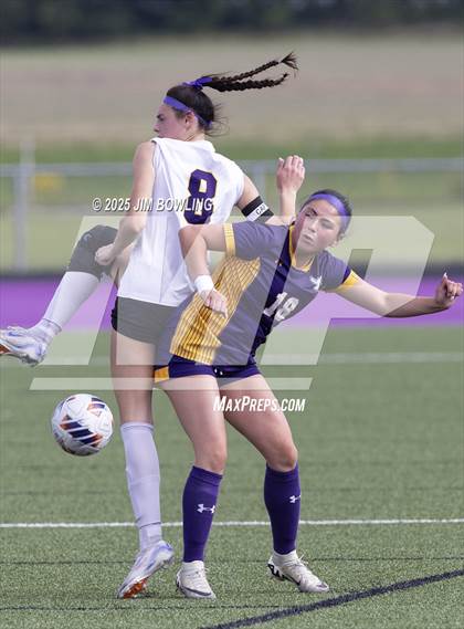 Thumbnail 3 in Monticello vs. Williamsville (IHSA 1A Sectional Final) photogallery.