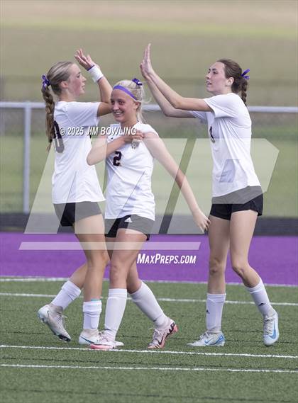 Thumbnail 2 in Monticello vs. Williamsville (IHSA 1A Sectional Final) photogallery.