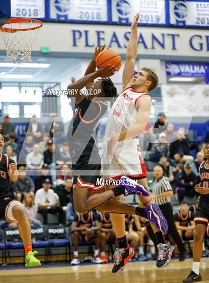 Thumbnail 3 in Wasatch Academy vs. American Fork (5 for the Fight Hoopfest) photogallery.