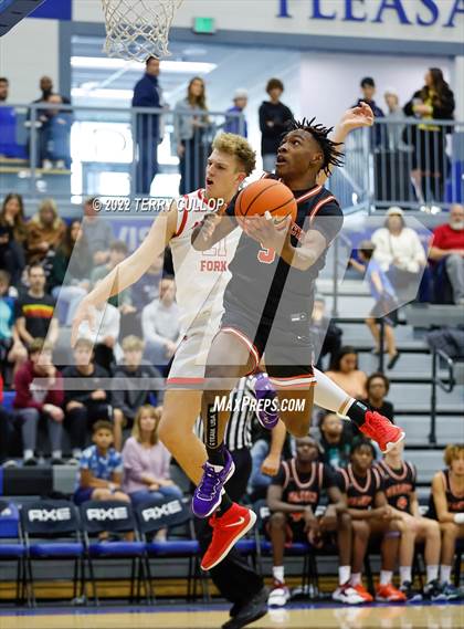 Thumbnail 2 in Wasatch Academy vs. American Fork (5 for the Fight Hoopfest) photogallery.