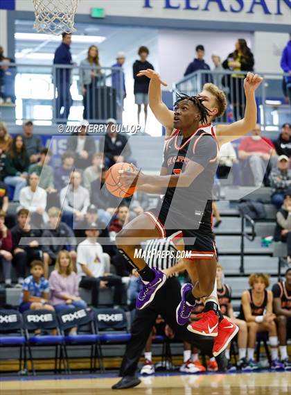 Thumbnail 2 in Wasatch Academy vs. American Fork (5 for the Fight Hoopfest) photogallery.