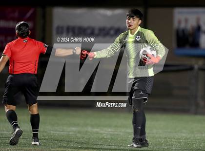 Thumbnail 2 in Sunnyside vs Salpointe Catholic (Brandon Bean Soccer Tournament) photogallery.