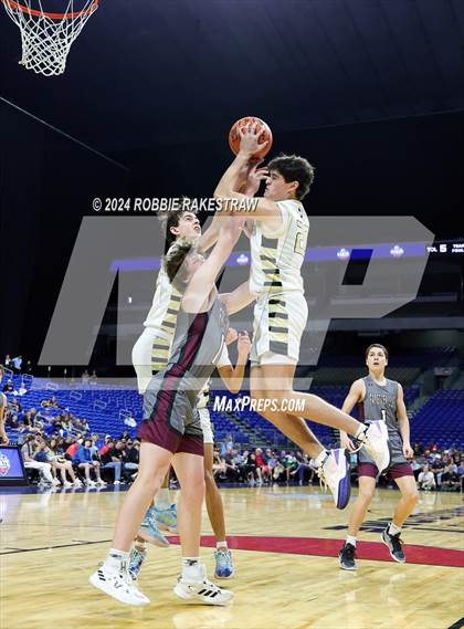 Thumbnail 3 in Fayetteville @ Jayton (UIL 1A Basketball Semifinal) photogallery.