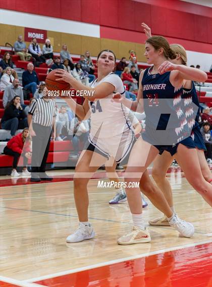Thumbnail 3 in St. James Academy vs. Piper (Tonganoxie Invitational Tournament) photogallery.