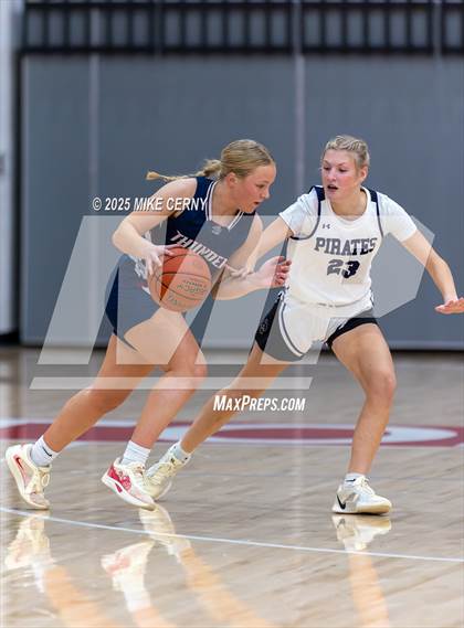 Thumbnail 3 in St. James Academy vs. Piper (Tonganoxie Invitational Tournament) photogallery.