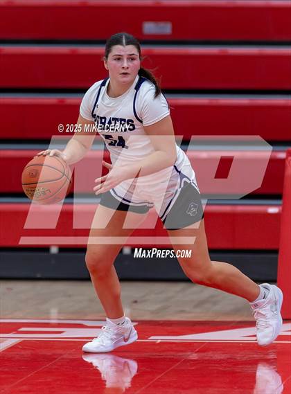 Thumbnail 3 in St. James Academy vs. Piper (Tonganoxie Invitational Tournament) photogallery.