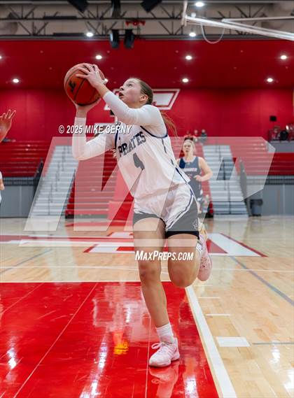 Thumbnail 1 in St. James Academy vs. Piper (Tonganoxie Invitational Tournament) photogallery.
