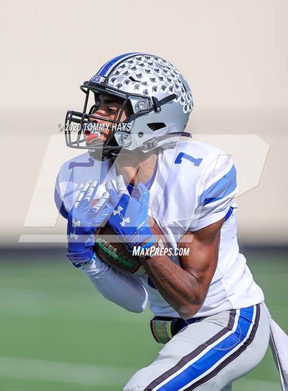 Thumbnail 1 in Centennial @ Azle (UIL Class 5A Division 1 Bi-District Playoff) photogallery.