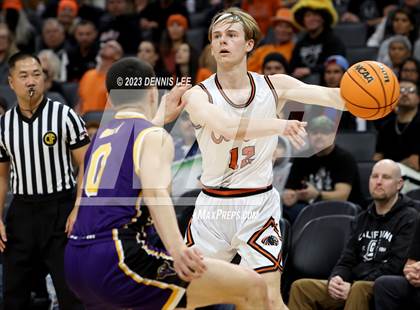 Thumbnail 2 in Half Moon Bay vs. Valencia (CIF State D4 Final) photogallery.