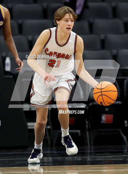 Thumbnail 2 in Half Moon Bay vs. Valencia (CIF State D4 Final) photogallery.