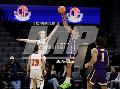 Thumbnail 1 in Half Moon Bay vs. Valencia (CIF State D4 Final) photogallery.