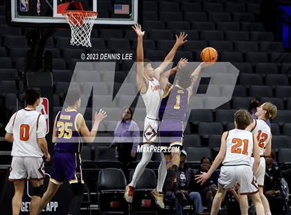 Thumbnail 1 in Half Moon Bay vs. Valencia (CIF State D4 Final) photogallery.