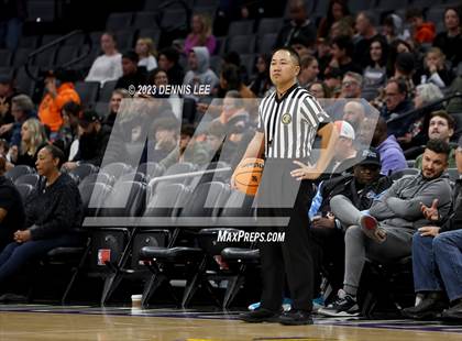 Thumbnail 1 in Half Moon Bay vs. Valencia (CIF State D4 Final) photogallery.