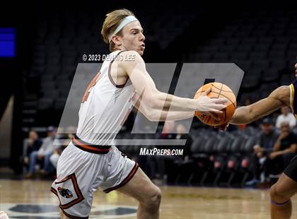 Thumbnail 2 in Half Moon Bay vs. Valencia (CIF State D4 Final) photogallery.