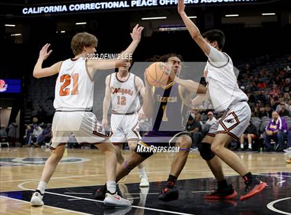 Thumbnail 2 in Half Moon Bay vs. Valencia (CIF State D4 Final) photogallery.