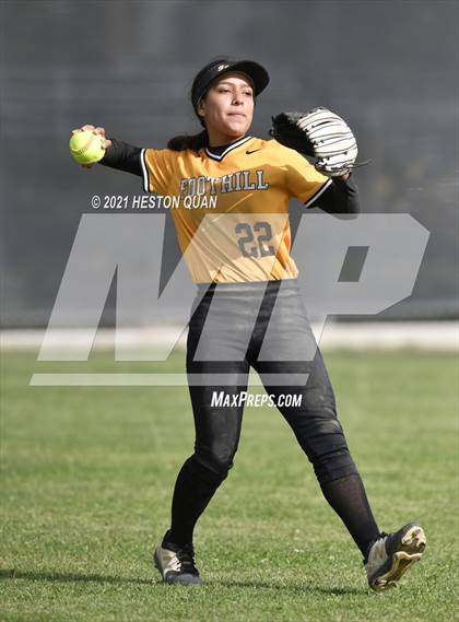 Thumbnail 1 in Canyon @ Foothill photogallery.