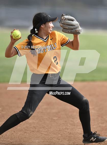 Thumbnail 3 in Canyon @ Foothill photogallery.