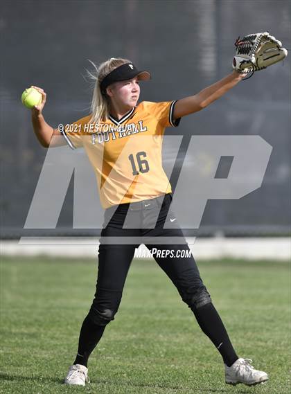 Thumbnail 3 in Canyon @ Foothill photogallery.