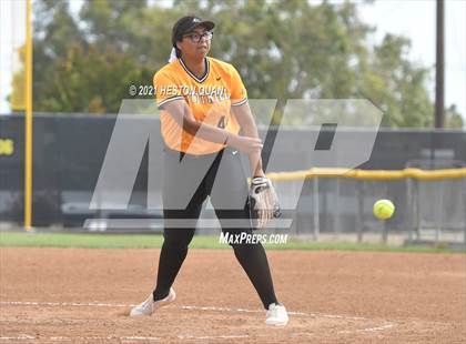 Thumbnail 1 in Canyon @ Foothill photogallery.