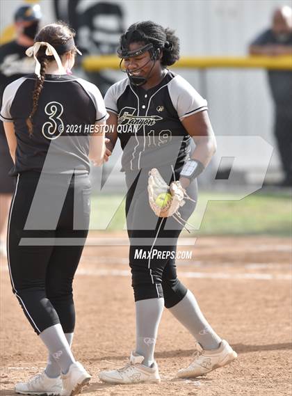 Thumbnail 1 in Canyon @ Foothill photogallery.