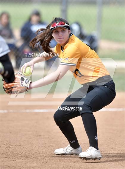 Thumbnail 1 in Canyon @ Foothill photogallery.