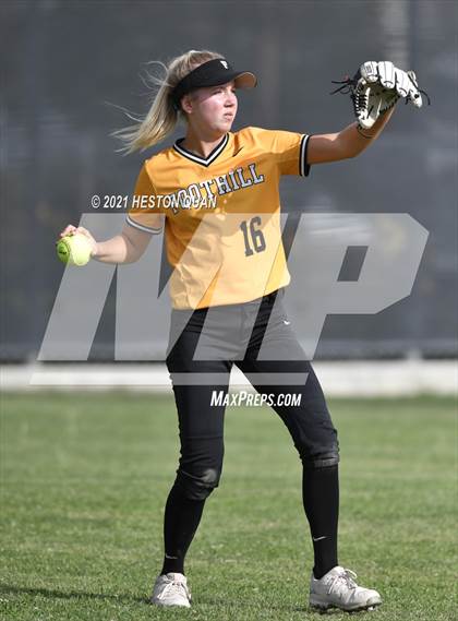 Thumbnail 2 in Canyon @ Foothill photogallery.
