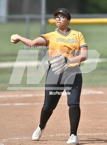 Thumbnail 2 in Canyon @ Foothill photogallery.