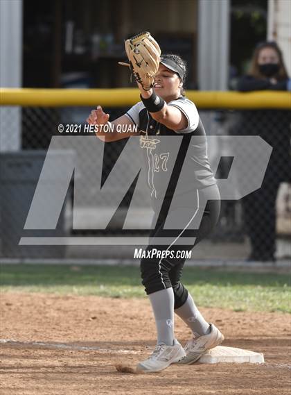 Thumbnail 2 in Canyon @ Foothill photogallery.