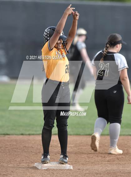 Thumbnail 3 in Canyon @ Foothill photogallery.
