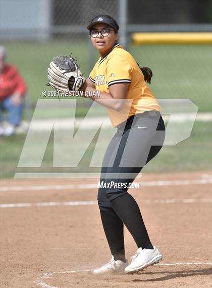 Thumbnail 2 in Canyon @ Foothill photogallery.