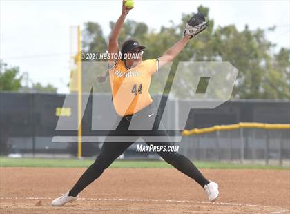 Thumbnail 1 in Canyon @ Foothill photogallery.