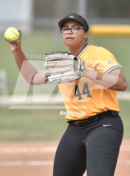 Thumbnail 3 in Canyon @ Foothill photogallery.